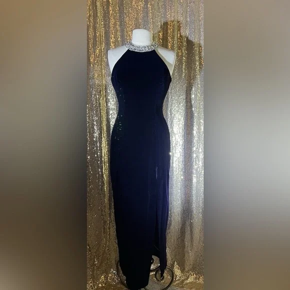 Vintage long velvet dress - Picture 1 of 8